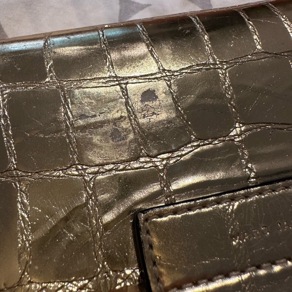 MARC JACOBS GOLD CROCODILE CROSSBODY BAG - Picture 10 of 12